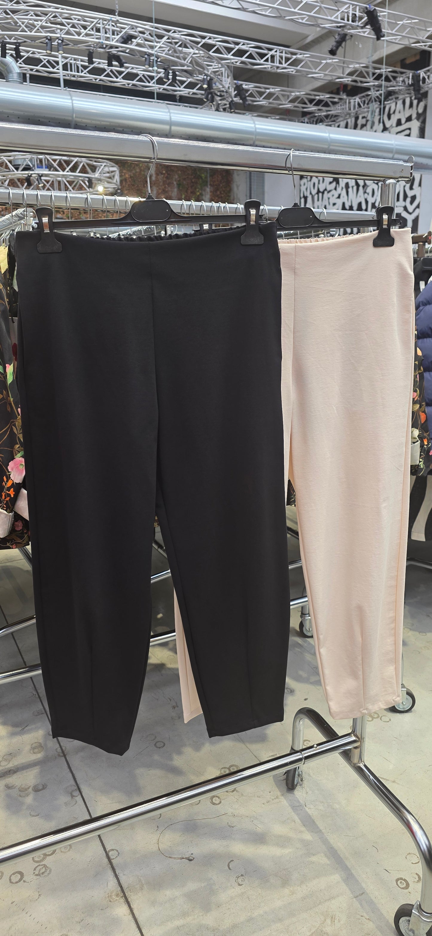 Pantaloni Wendy Basic 